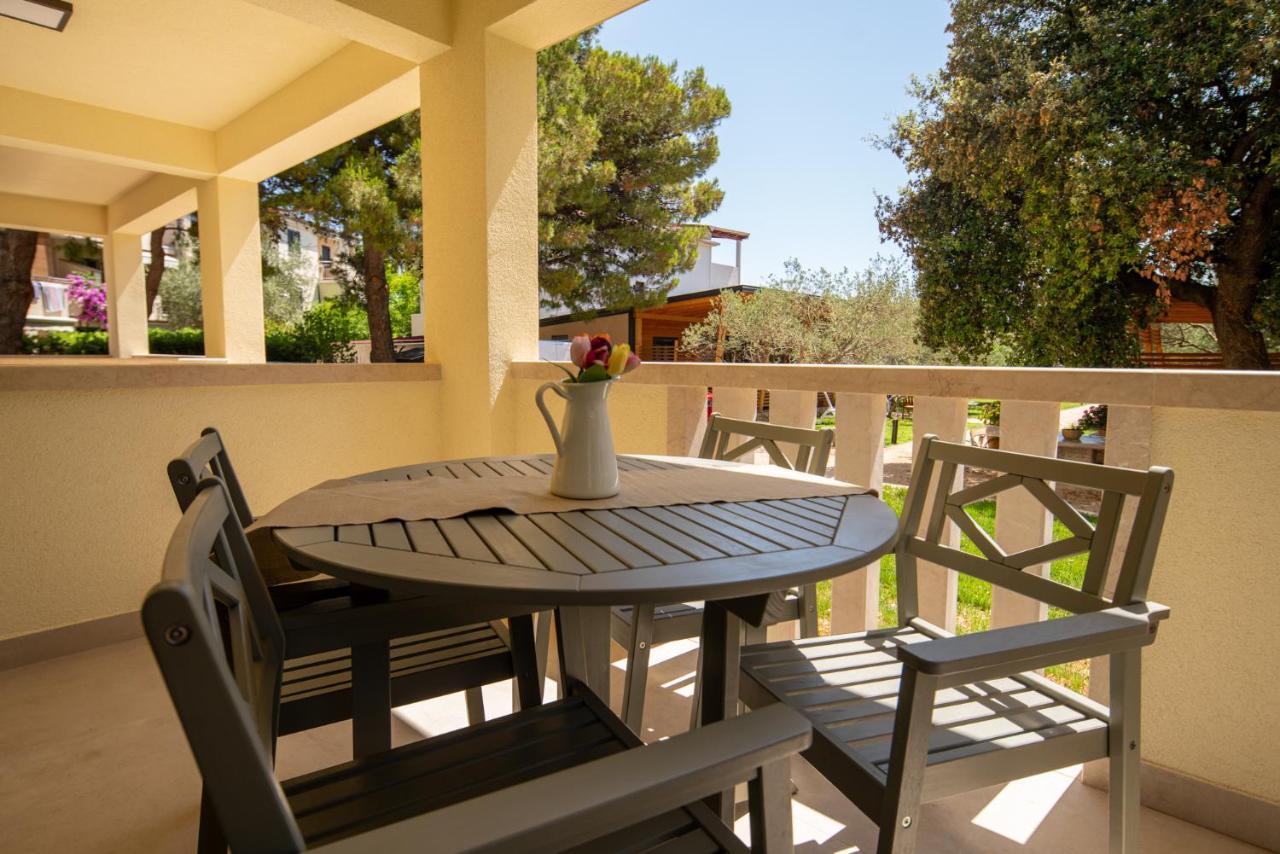 Apartmani Mara Pakostane Ngoại thất bức ảnh