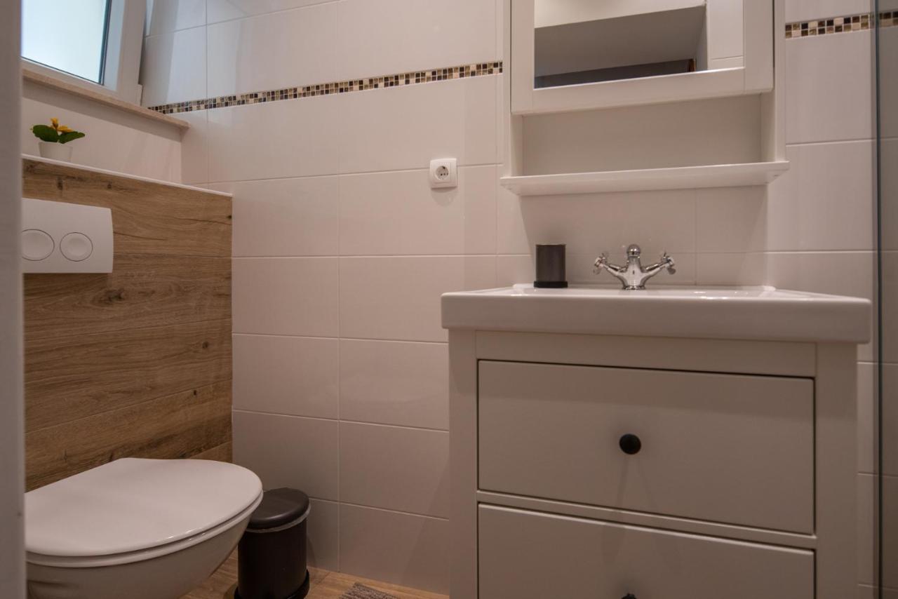 Apartmani Mara Pakostane Ngoại thất bức ảnh