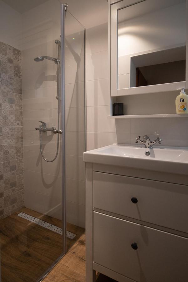 Apartmani Mara Pakostane Ngoại thất bức ảnh