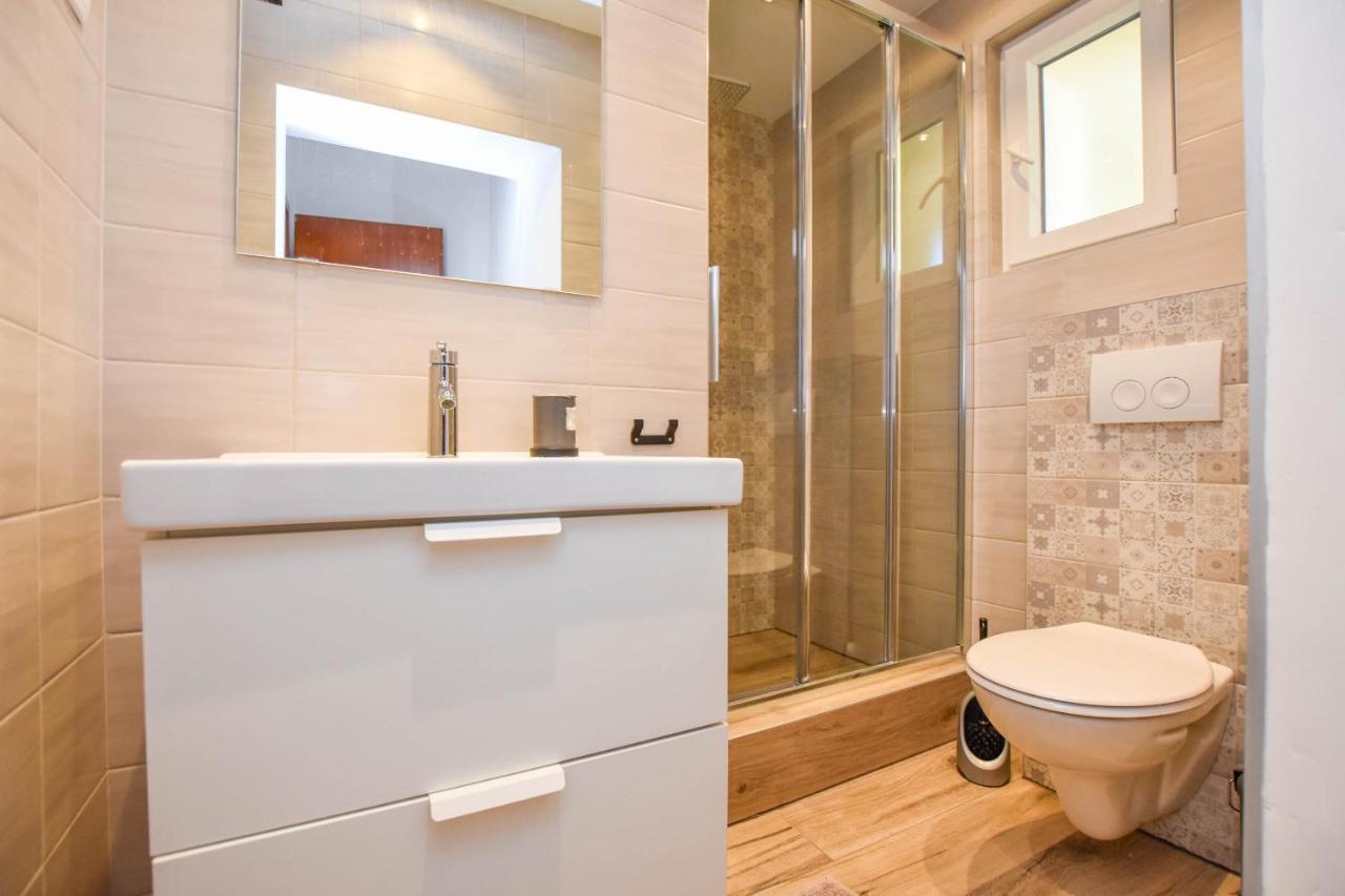 Apartmani Mara Pakostane Ngoại thất bức ảnh