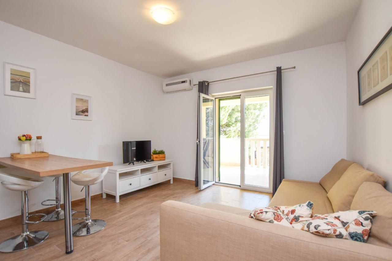 Apartmani Mara Pakostane Ngoại thất bức ảnh